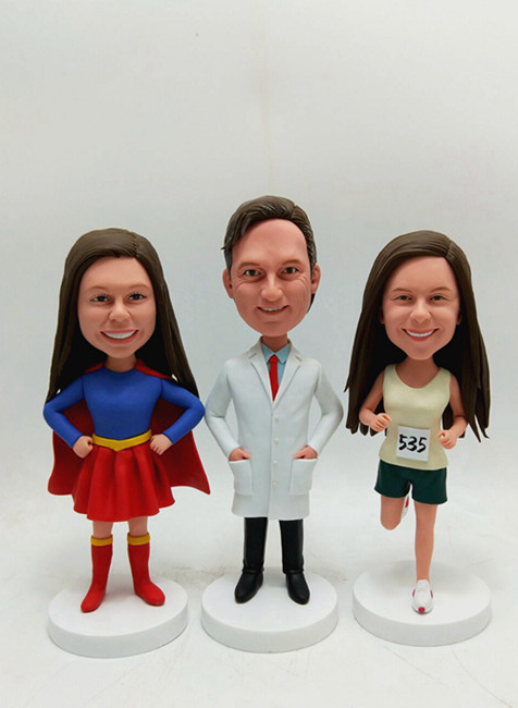 Bobble heads for A family of three fully custom figures - Click Image to Close