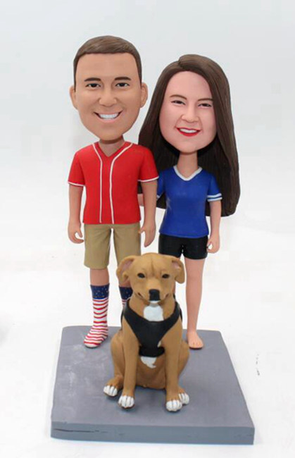 Custom couple bobblehead with dog - Click Image to Close