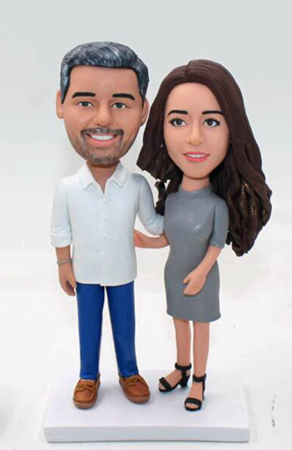 Custom bobblehead for couple - Click Image to Close