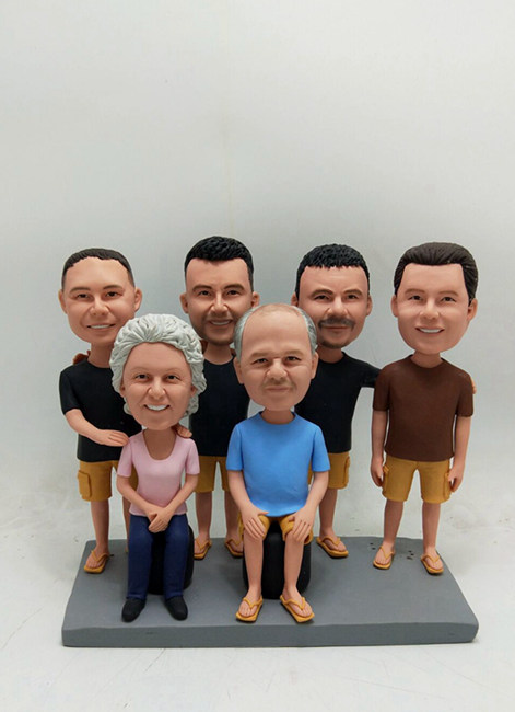 Custom bobbleheads - A Family of Six - Click Image to Close