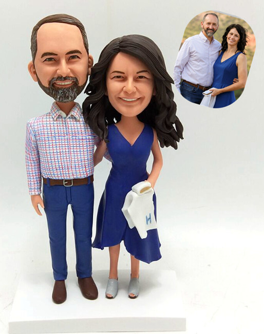 Custom couple bobbleheads made from photos - Click Image to Close